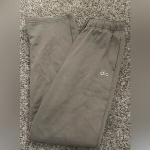 ALO Yoga Accolade Sweatpants